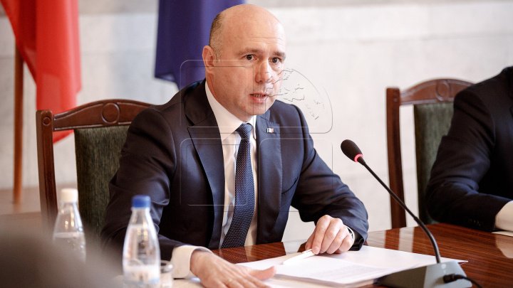 Premierul Pavel Filip a cerut mobilizarea armatei la deszăpezirea drumurilor