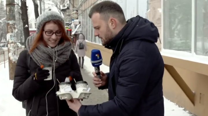 O cafea pentru o poezie! REACŢIA moldovenilor şi ce versuri au recitat fiind opriţi pe stradă (VIDEO)