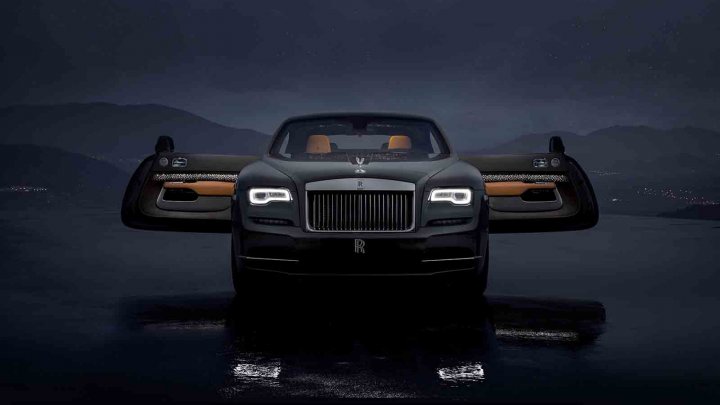 Rolls-Royce lansează Wraith Luminary, modelul cu plafon cu stele căzătoare, lemn perforat și o țesătură realizată din oțel