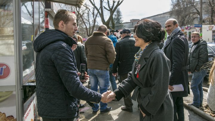 "Facem curat lună". Gheretele abandonate şi fără autorizaţie din sectorul Telecentru, EVACUATE (VIDEO)