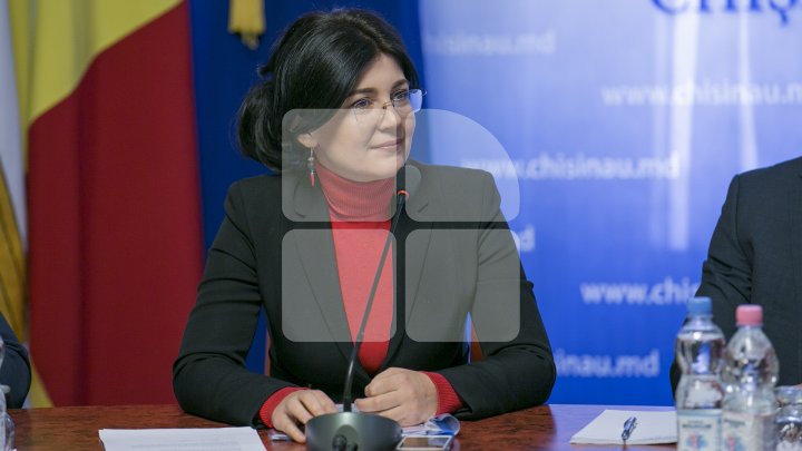 Silvia Radu: Chișinăul este al nostru, al tuturor! Toți agenții economici trebuie să curețe în fața sediilor lor