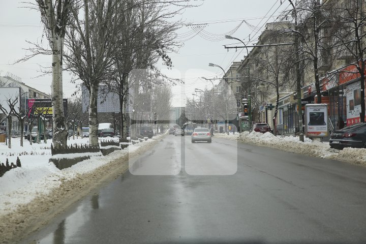 Cum arată Chișinăul după ninsoarea de primăvară (FOTOREPORT)