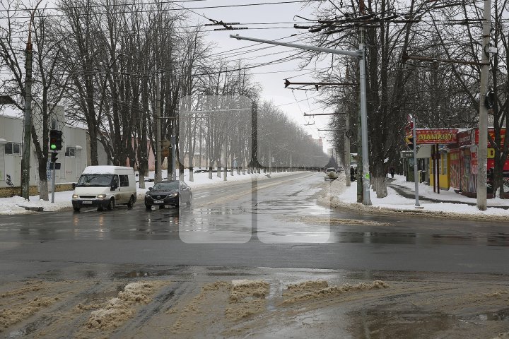 Cum arată Chișinăul după ninsoarea de primăvară (FOTOREPORT)