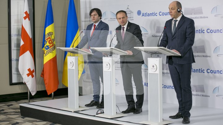 Summitul de Securitate: Moldova,Georgia şi Ucraina condamnă acţiunile agresive ale Rusiei în regiune