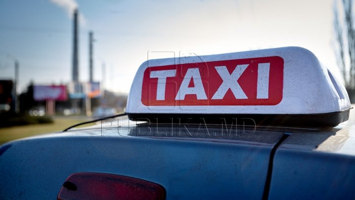 Cursă cu ghinion pentru un taximetrist. A fost ameninţat şi lovit de un client