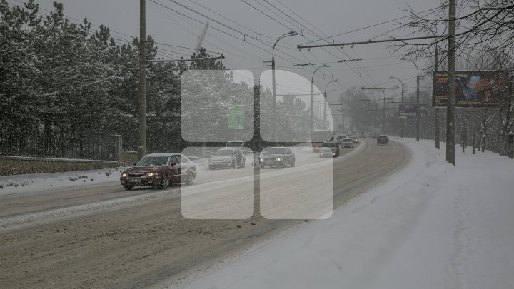 Chişinăul, îmbrăcat în alb! Cum arată iarna în luna martie (FOTOREPORT) 