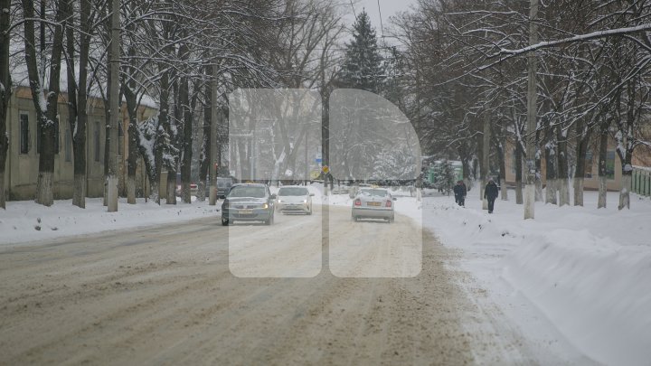 Chişinăul, îmbrăcat în alb! Cum arată iarna în luna martie (FOTOREPORT) 