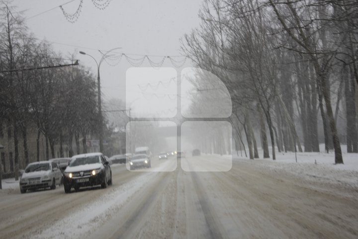 Iarna din Martie a pus stăpânire pe țară. Autoritățile intervin în forță pentru a face față urgiei