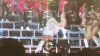 Moment jenant pentru Beyoncé şi sora ei, Solange. Cele două au căzut pe scenă la festivalul Coachella (VIDEO)