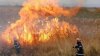 În ultimele 24 de ore, pompierii au stins 28 de incendii de vegetaţie. Oamenii SUNT AVERTIZAŢI să nu aprindă gunoiul