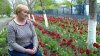 GRĂDINĂ DE POVESTE: O femeie din Sângerei creşte 2.000 de lalele lângă casă
