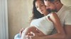 De ce vor gravidele să-și țină partenerii de mână când intră în travaliu