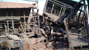 Accident feroviar în Ucraina. Cel puţin zece vagoane au deraiat, traficul feroviar a fost blocat lângă Lvov (GALERIE FOTO)