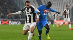 LUPTĂ APRIGĂ ÎN SERIA A! Napoli s-a impus cu 1-0 în faţa echipei Juventus Torino