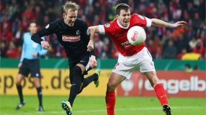 Fază înedită în Bundelisga! Arbitru a întors echipele de la vestiare, după ce a fluierat sfârșitul primei reprize