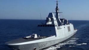Grecia va închiria două nave militare din Franţa pentru o perioadă de cinci ani