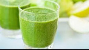 Chiar funcționează! Tonicul pe bază de pătrunjel şterge petele de pe faţă. Iată cum se prepară