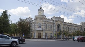 Numărătoarea inversă a început. Ultima zi când doritorii să conducă Chişinăul mai pot depune dosarele la CEC