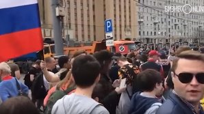 TELEGRAM, APĂRAT ÎN STRADĂ: 10 mii de oameni au ieșit la protest la Moscova