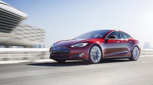 Tesla închide magazine și reduce considerabil preţul unui automobilul
