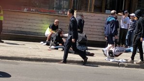 Zece morţi şi 15 răniţi, după ce o camionetă a intrat în pietoni la Toronto. Cine este şoferul