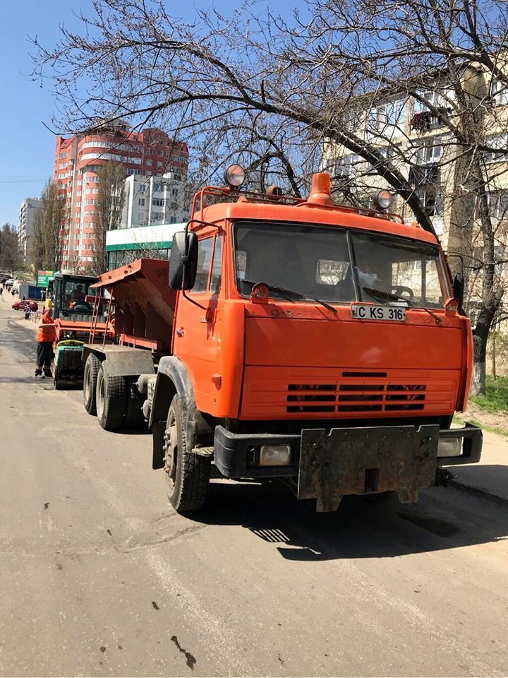 Silvia Radu despre lucrările de asfaltare a drumurilor: Muncim într-un ritm alert