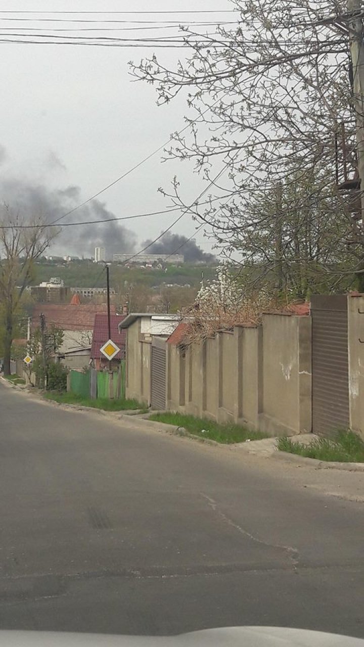 Incendiu puternic la Cimitirul Sfântul Lazăr din Capitală (FOTO)