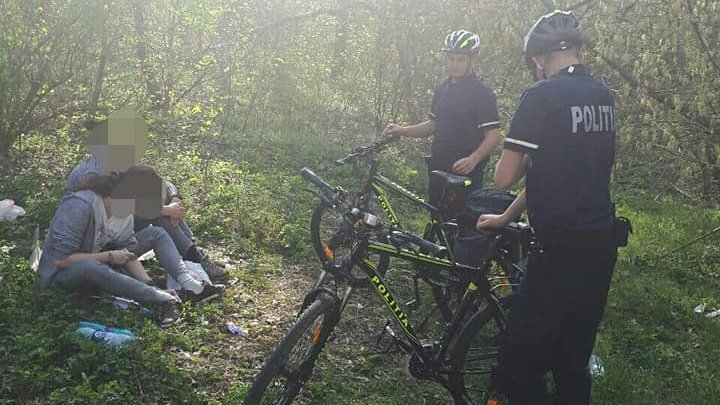 Tineri şi neliniştiţi. Doi băieţi au ajuns la poliţie după o plimbare prin parcul La izvor