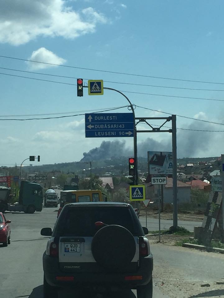 Imagini de la INCENDIUL DE PROPORŢII de la Telecentru, surprinse de martori oculari FOTO/VIDEO