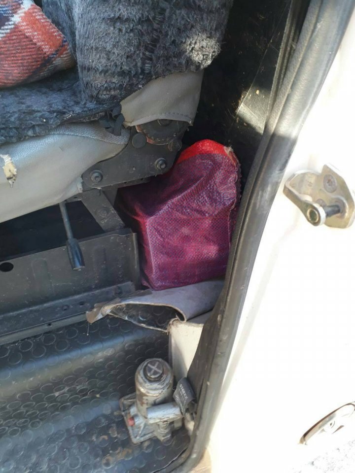 Business moldovenesc dat peste cap. Un bărbat, reținut la frontieră cu substanțe chimice și mărfuri de larg consum