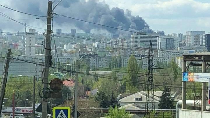 INCENDIU PUTERNIC la Institutul de Zoologie al Academiei de Ştiinţe. 14 autospeciale, la faţa locului (VIDEO/FOTO)