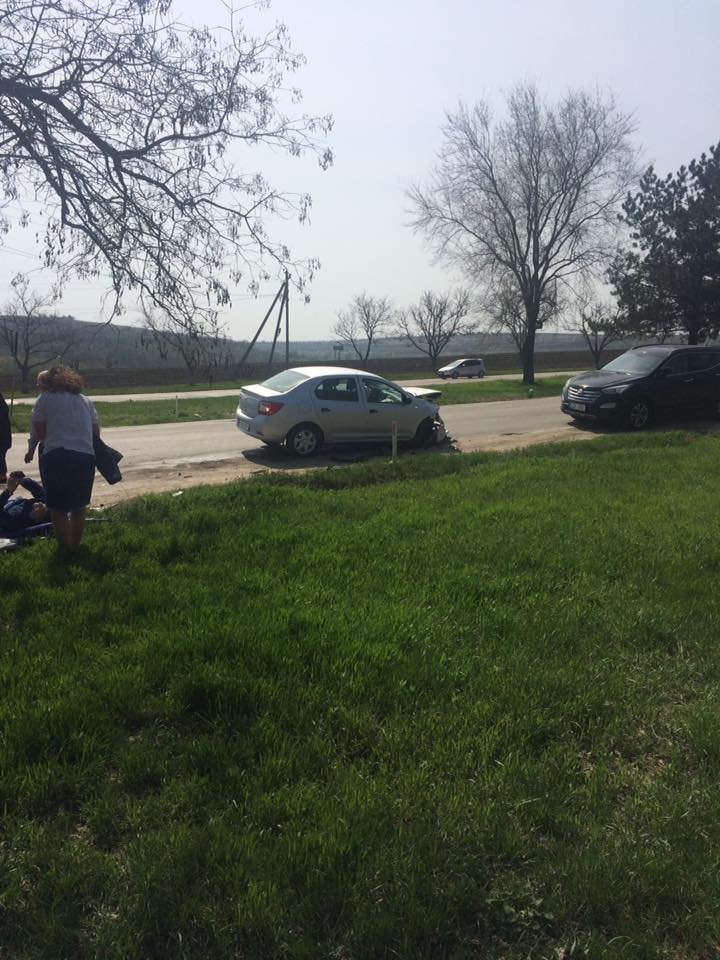 Accident rutier la Ciorescu. Patru persoane au ajuns la spital