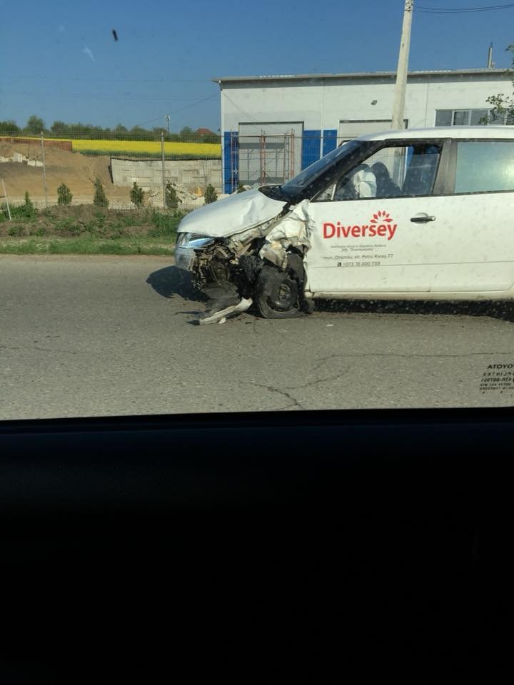 Accident rutier la Tohatin. În zonă s-au format ambuteiaj (FOTO/VIDEO)