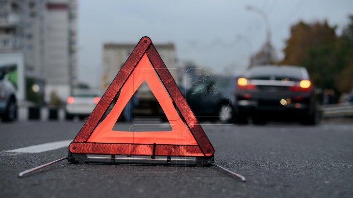 InfoTrafic: Accident rutier la intersecția străzilor Ismail cu Calea Basarabiei