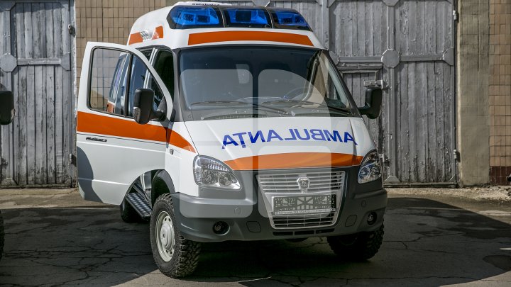 10 ambulanţe noi sunt repartizate în mai multe centre de urgenţă din ţară