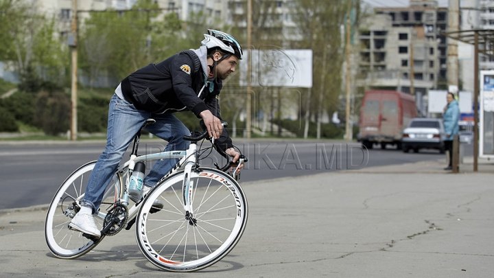 Studiu: Oamenii estimează greşit timpul necesar pentru a ajunge la destinaţie pe jos sau cu bicicleta