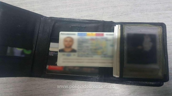 Poliţiştii de frontieră români i-au venit de hac unui moldovean care s-a pornit spre Germania. Ce avea în portmoneu