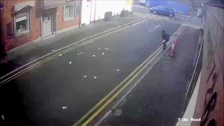 Vântul, duşmanul unui hoţ din Marea Britanie. Momentul a devenit VIRAL (VIDEO)