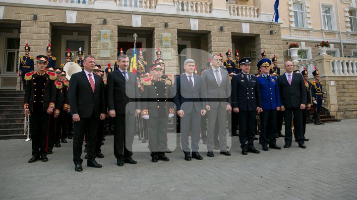 Ziua Drapelului Național al Republicii Moldova. Garda de Onoare a MAI a prezentat un program impresionant (FOTOREPORT)