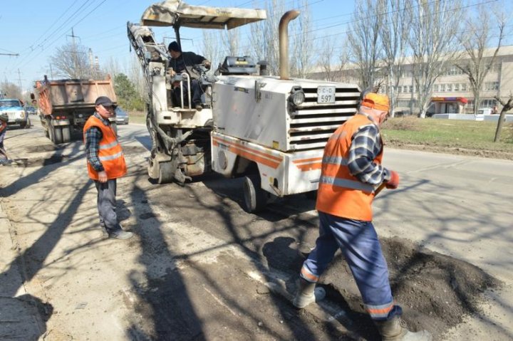 Silvia Radu despre lucrările de reparaţie a străzilor: Am dorit să văd situaţia din teren şi să mă asigur personal că lucrările au demarat într-un mod corespunzător