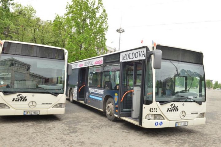 Autobuzele Mercedes oferite de primăria București au ajuns la Chișinău. Primele imagini (FOTO)