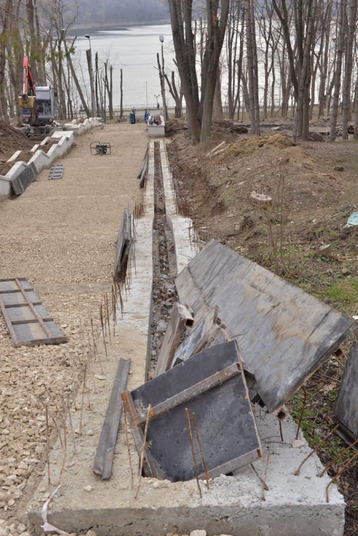 Scările din parcul Valea Morilor, în plin proces de reconstrucţie. Când se vor termina lucrările (FOTO)