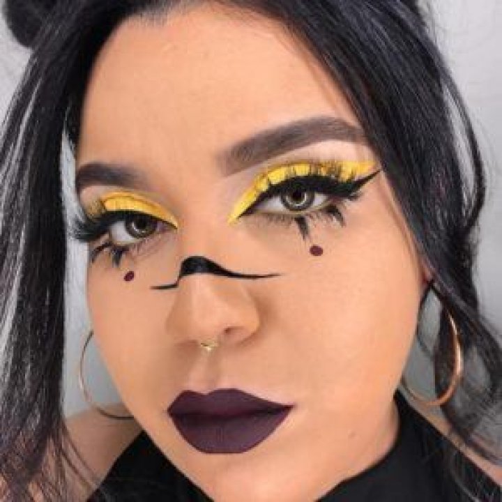 Moda scapă de sub control. Un nou trend pe Instagram face ravagii (GALERIE FOTO)