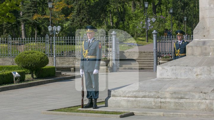 Victimele catastrofei nucleare de la Cernobîl, comemorate astăzi la Chişinău (FOTOREPORT)