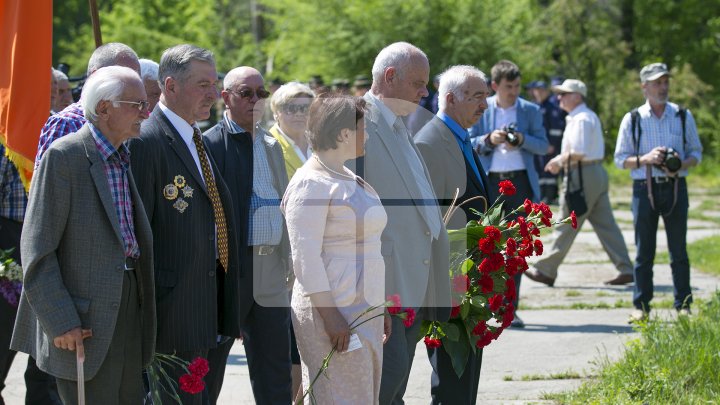 Victimele catastrofei nucleare de la Cernobîl, comemorate astăzi la Chişinău (FOTOREPORT)