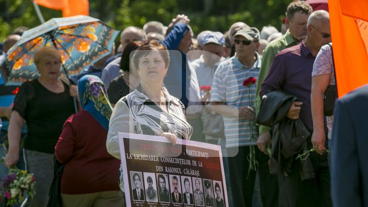 Victimele catastrofei nucleare de la Cernobîl, comemorate astăzi la Chişinău (FOTOREPORT)