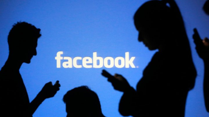 Facebook nu va permite utilizatorilor să refuze reclamele personalizate