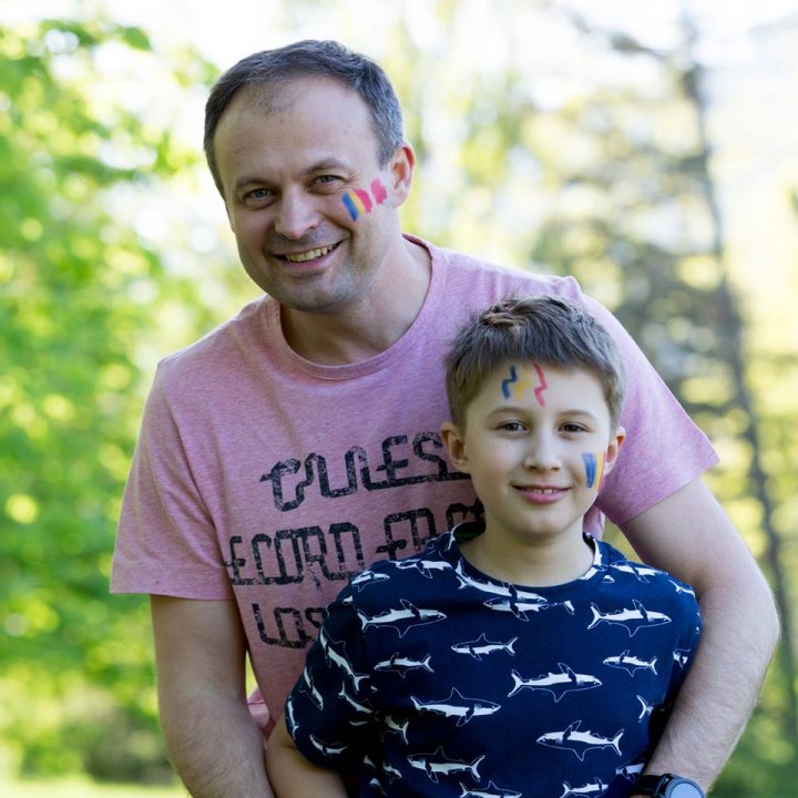 Andrian Candu: Drapelul este istoria noastră, copiii sunt viitorul nostru (FOTO)