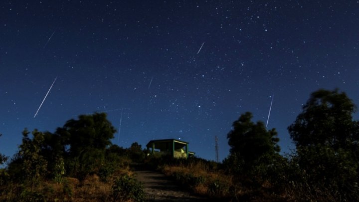 Una dintre cele mai spectaculoase ploi de stele din acest an, curentul de meteori Lyride, va ajunge la apogeu în acest weekend 