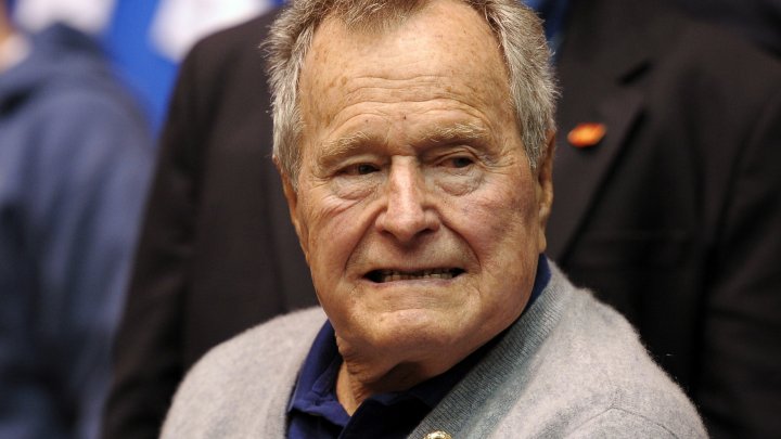 George Bush senior, spitalizat din cauza unei infecții pe care a contractat-o a doua zi după înmormântarea soției sale